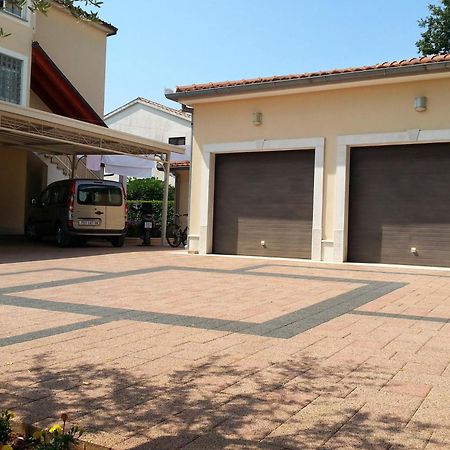 פורץ Ulika Rooms & Apartments מראה חיצוני תמונה