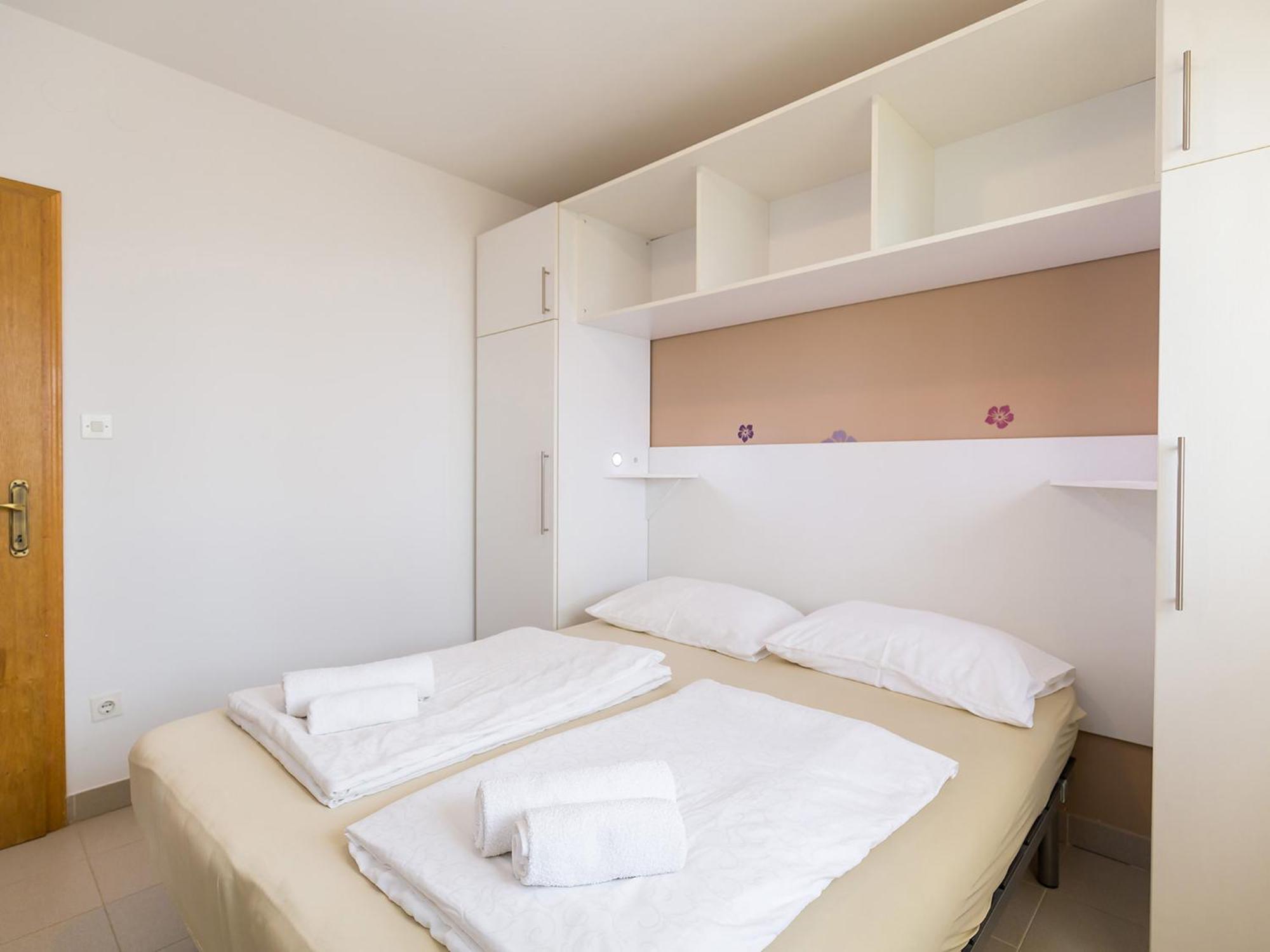 פורץ Ulika Rooms & Apartments מראה חיצוני תמונה