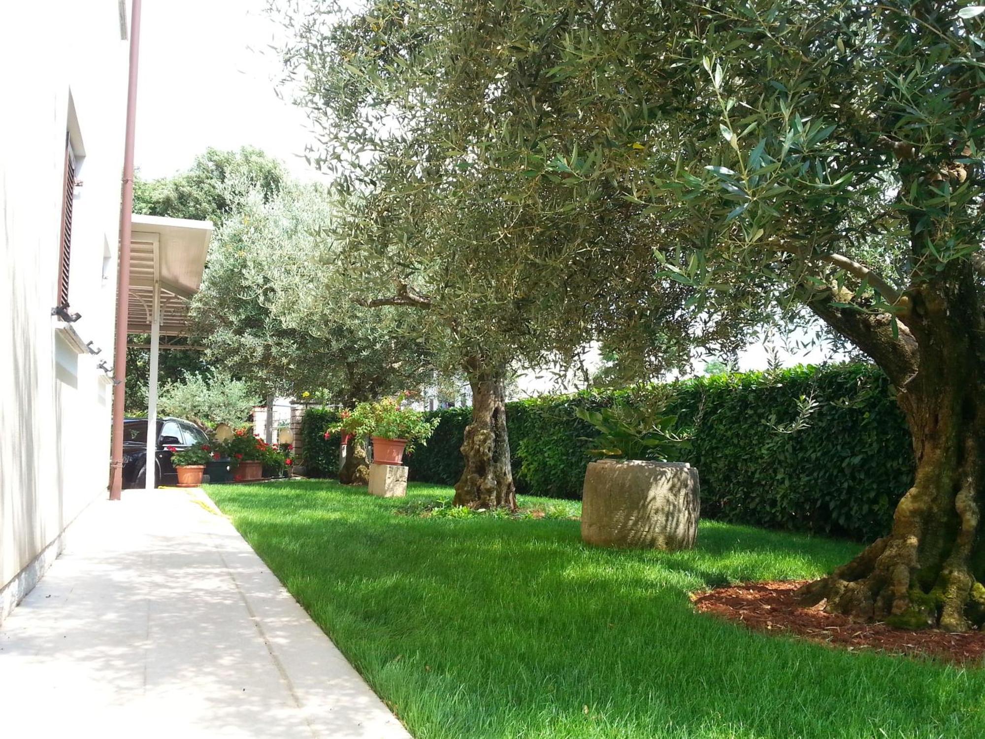 פורץ Ulika Rooms & Apartments מראה חיצוני תמונה