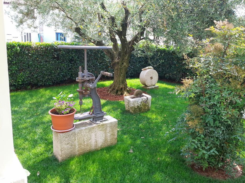 פורץ Ulika Rooms & Apartments מראה חיצוני תמונה