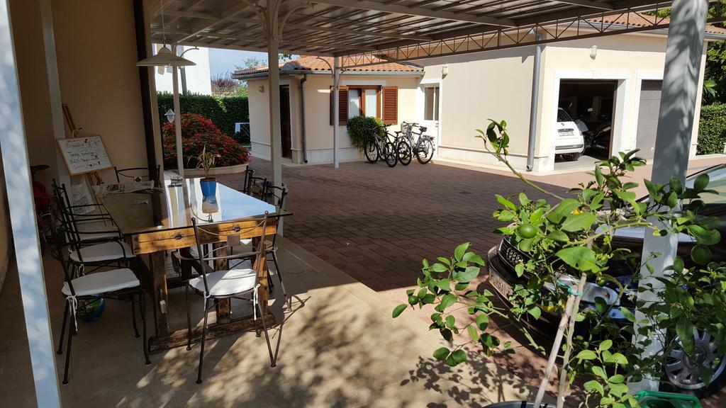 פורץ Ulika Rooms & Apartments מראה חיצוני תמונה