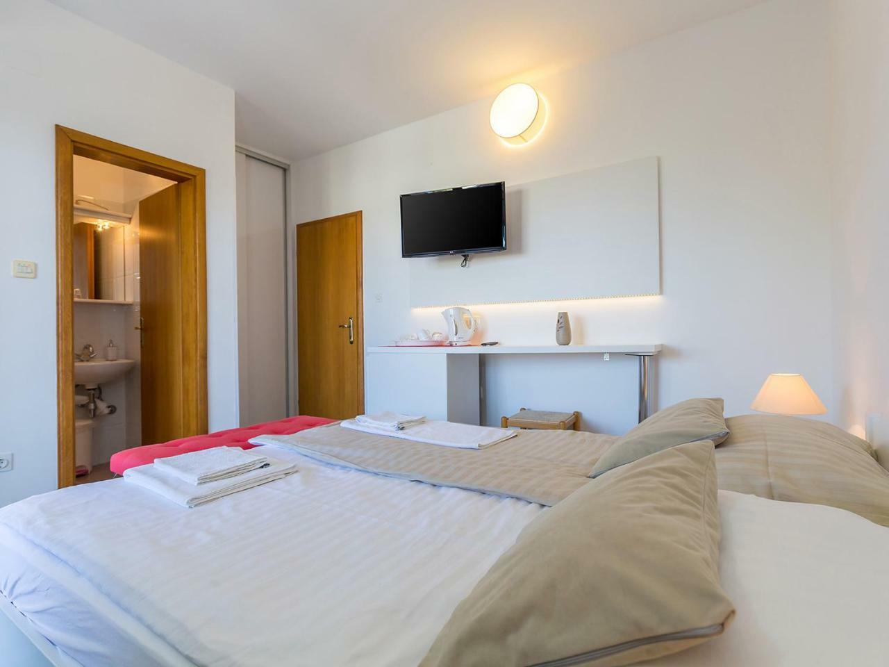 פורץ Ulika Rooms & Apartments מראה חיצוני תמונה