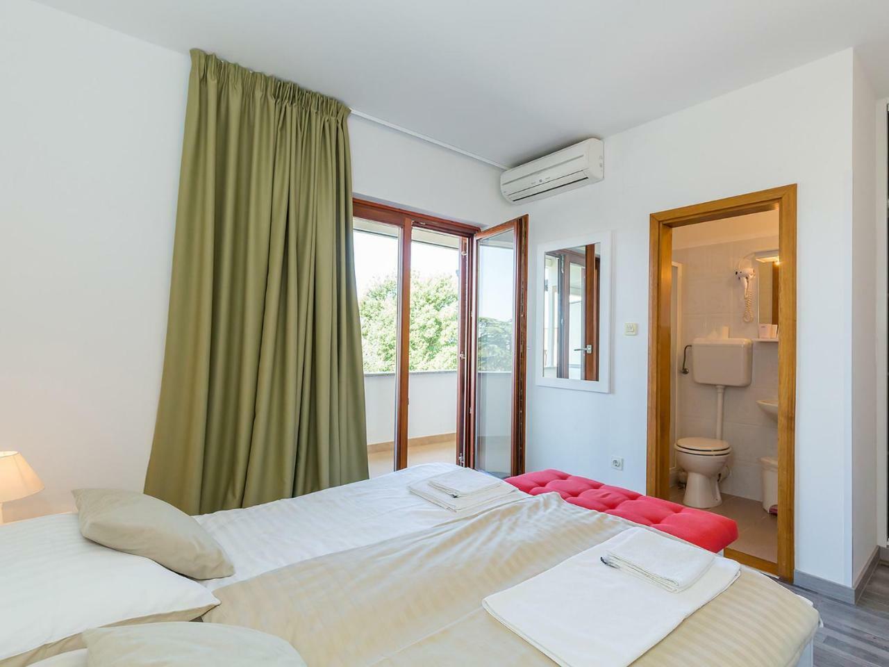 פורץ Ulika Rooms & Apartments מראה חיצוני תמונה