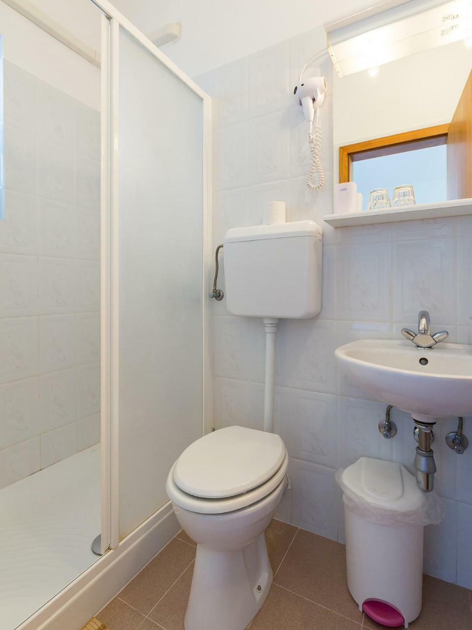 פורץ Ulika Rooms & Apartments מראה חיצוני תמונה